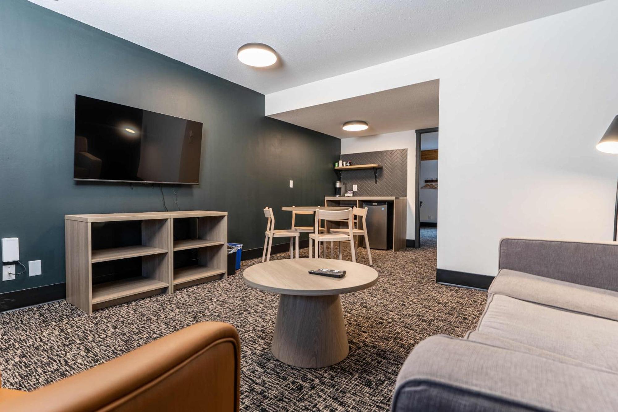 Hotel Northwinds 2*